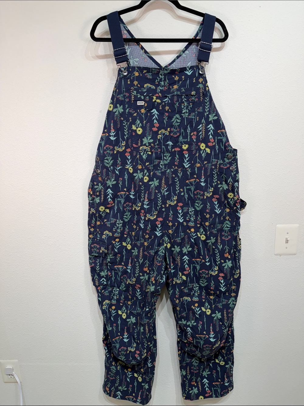 Duluth Trading Co. Wildflower Print Overalls XXL x 29 Navy Botanical Cottagecore - Picture 2 of 9